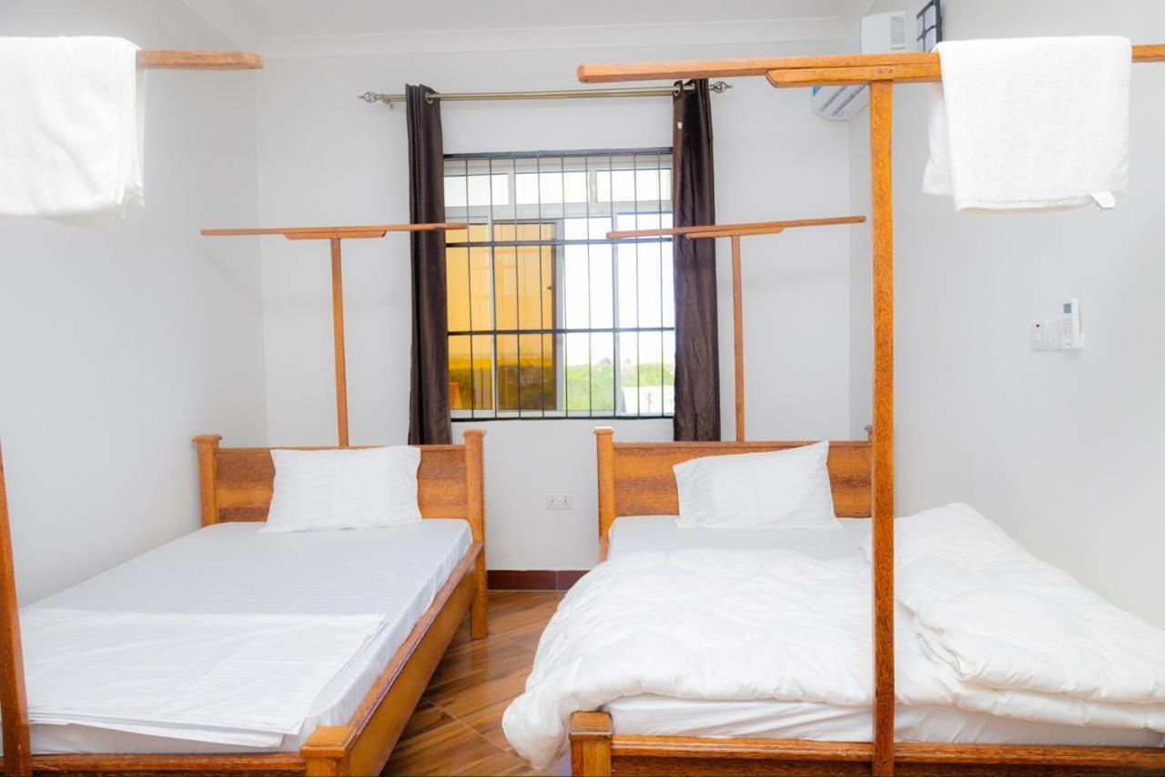 Mangi Mangi Accomodation Нунгви Экстерьер фото